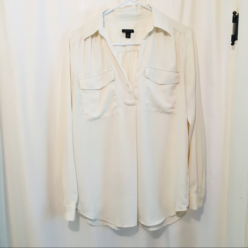 Ann Taylor camp style shirt in medium